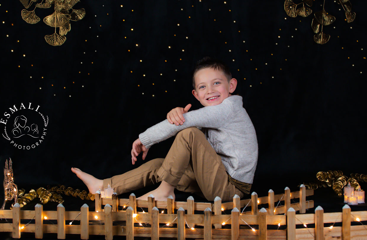 Séance photo en studio sur le thème "Noël chic".